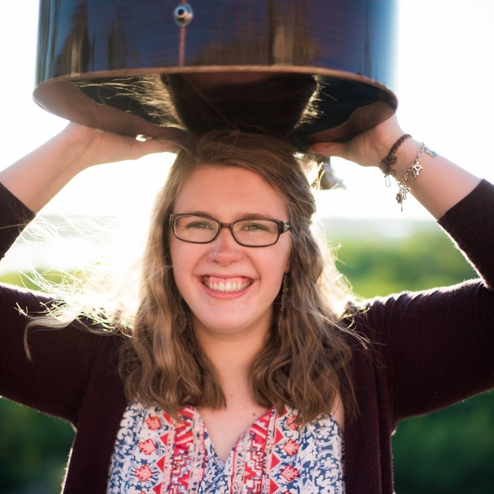 Meet your Posher, Elaine